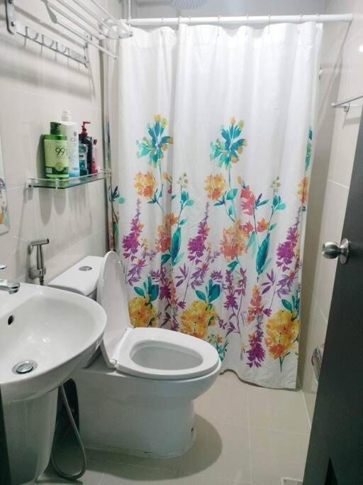 Cubao Manhattanheights U31N Tb, Studio Unit Manila Kültér fotó
