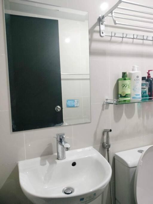 Cubao Manhattanheights U31N Tb, Studio Unit Manila Kültér fotó